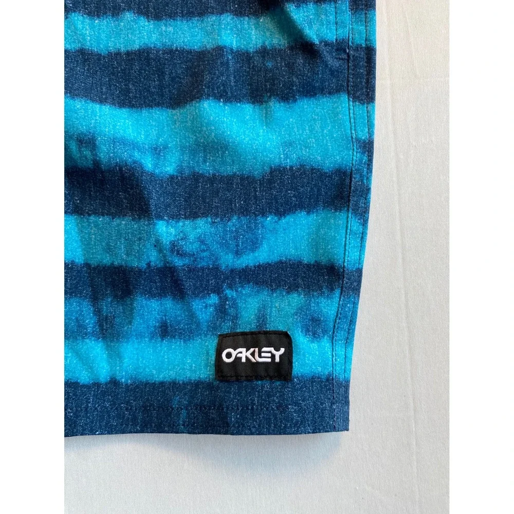 Oakley Mens Blue Tie Dye Striped Swim Trunks Board Shorts Regular Fit Medium